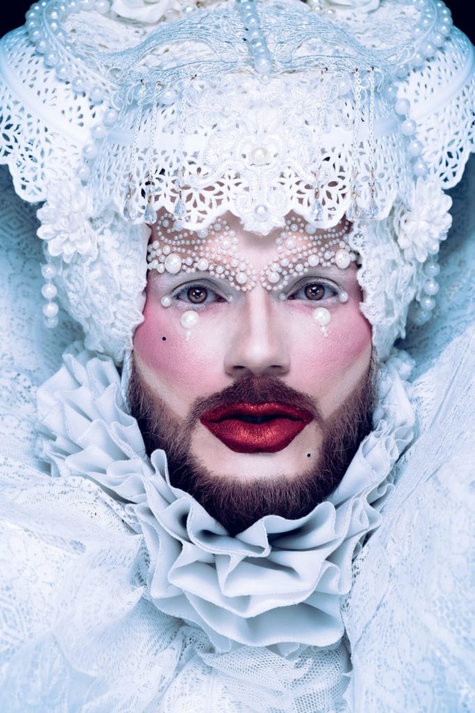 Bambi Mercury über Queen of Drags und Vaterschaft im Interview bei Ausgang Podcast