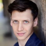 Tobias Diakow im Interview über seine Arbeit als Synhchronsprecher und Schauspieler bei Ausgang Podcast